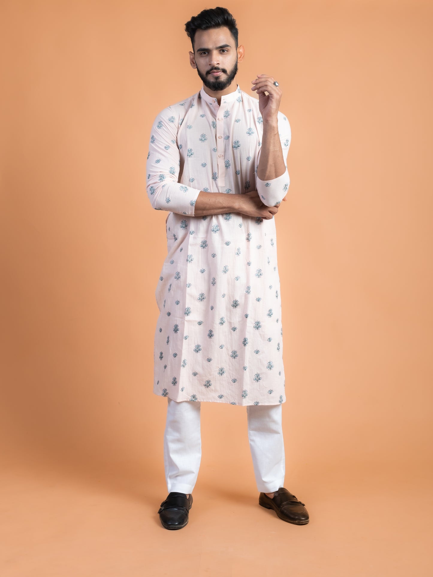 Floral embroidered kurta