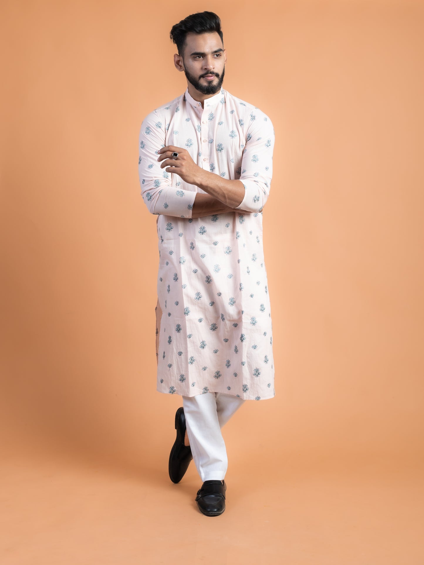 Floral embroidered kurta